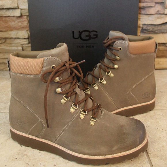UGG MEN'S HALDAN SUEDE BOOTS‎ NEW TAUPE - Picture 1 of 8
